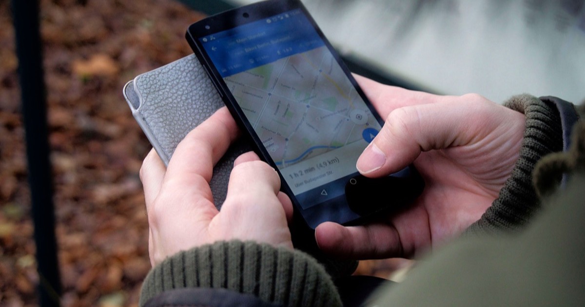 Busca local no Google feita por decisor procurando empresa de engenharia