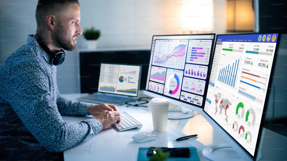 Funil de vendas para engenharia B2B com as etapas do processo comercial, do ICP ao fechamento